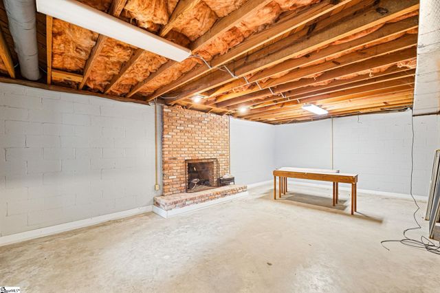 1 Parkview Court, Laurens, SC 29360