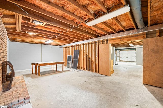 1 Parkview Court, Laurens, SC 29360