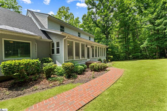 1 Parkview Court, Laurens, SC 29360