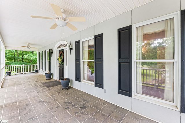 1 Parkview Court, Laurens, SC 29360