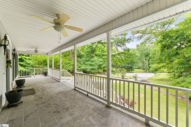 1 Parkview Court, Laurens, SC 29360
