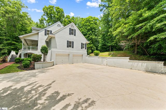 1 Parkview Court, Laurens, SC 29360