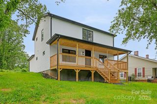 1076 W Henderson Street, Marion, NC 28752