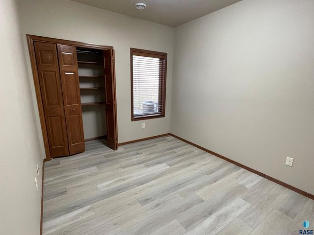 3520 W 91st Pl Place, Sioux Falls, SD 57108