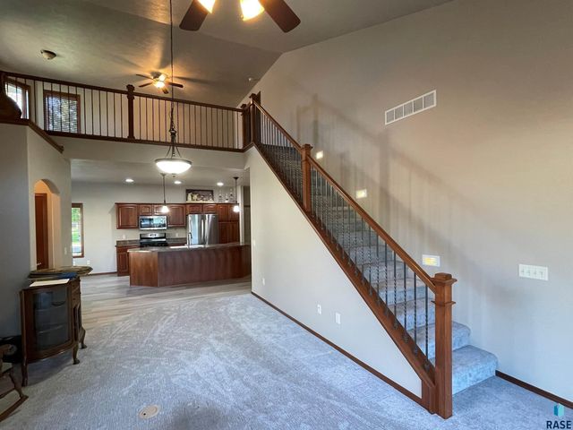 3520 W 91st Pl Place, Sioux Falls, SD 57108