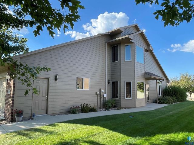 3520 W 91st Pl Place, Sioux Falls, SD 57108