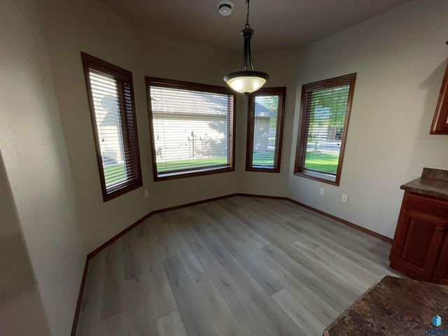 3520 W 91st Pl Place, Sioux Falls, SD 57108