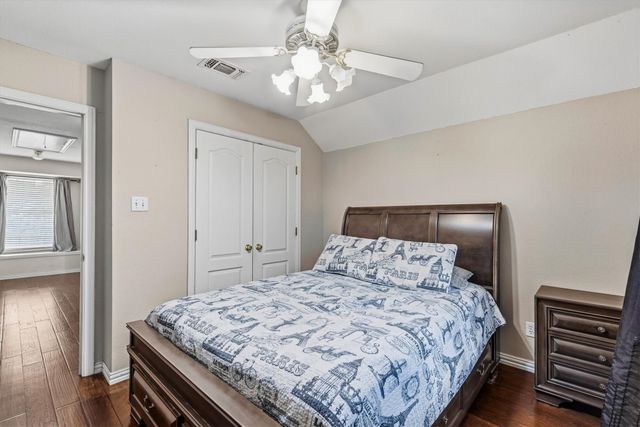 800 Crest Ridge Drive, Irving, TX 75061