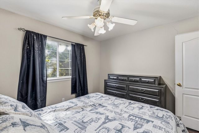 800 Crest Ridge Drive, Irving, TX 75061