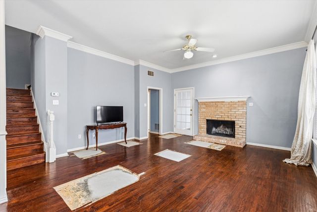 800 Crest Ridge Drive, Irving, TX 75061