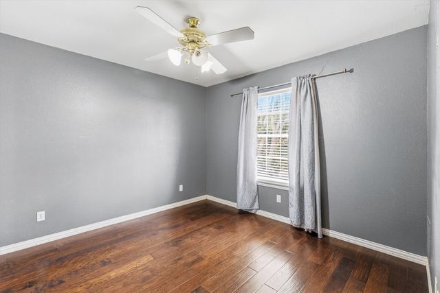 800 Crest Ridge Drive, Irving, TX 75061