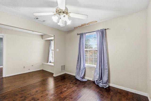 800 Crest Ridge Drive, Irving, TX 75061