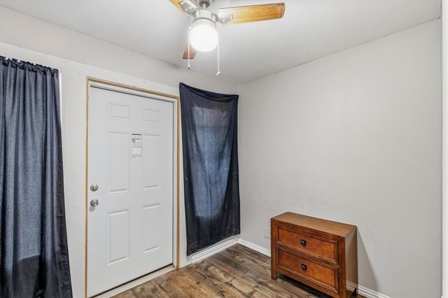 800 Crest Ridge Drive, Irving, TX 75061