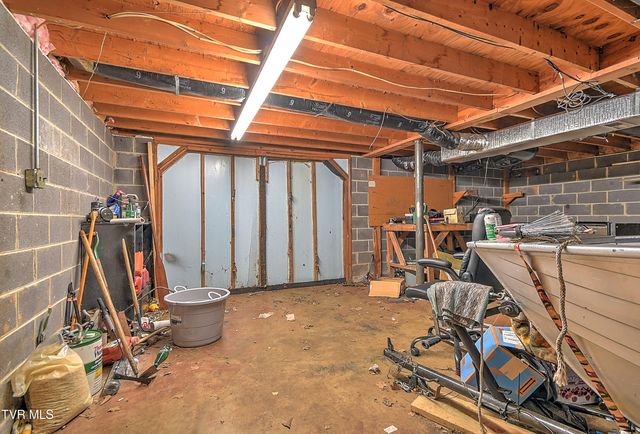 352 Stage Road, Kingsport, TN 37664