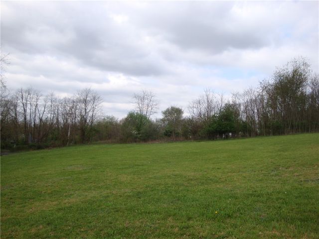 707 Victoria Way, Derry Twp, PA 15627