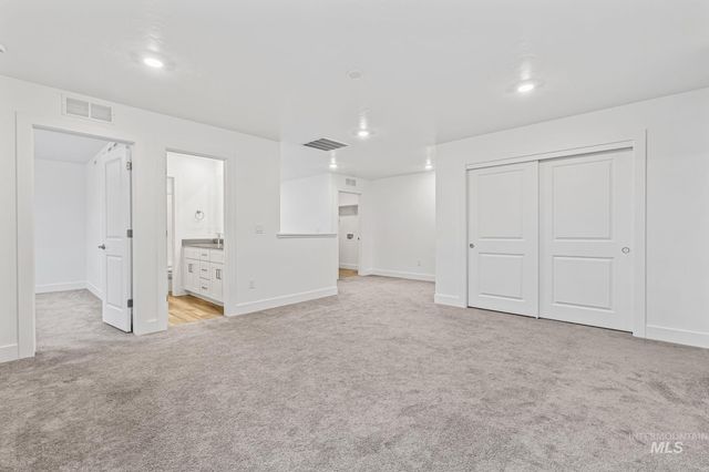 14370 Fractus Dr, Caldwell, ID 83607