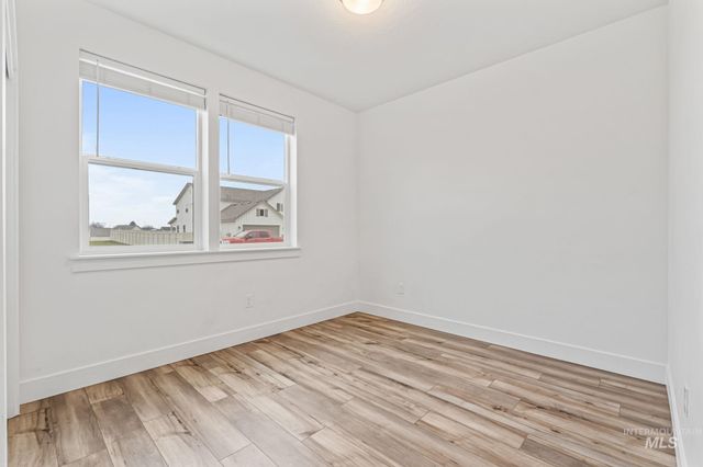 14370 Fractus Dr, Caldwell, ID 83607