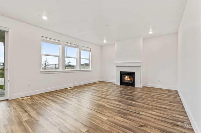 14370 Fractus Dr, Caldwell, ID 83607