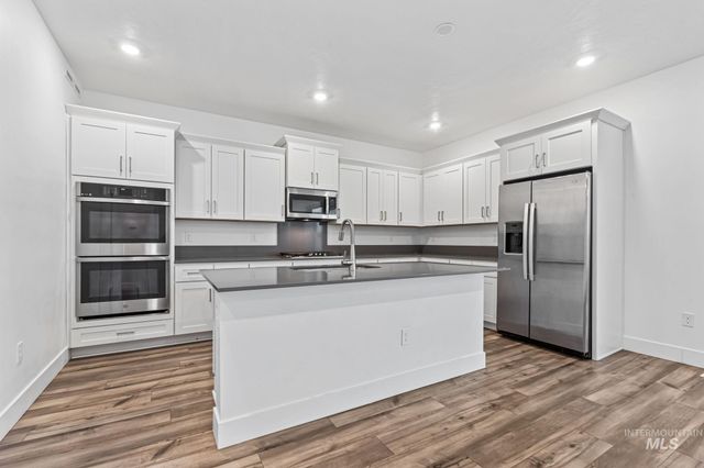 14370 Fractus Dr, Caldwell, ID 83607