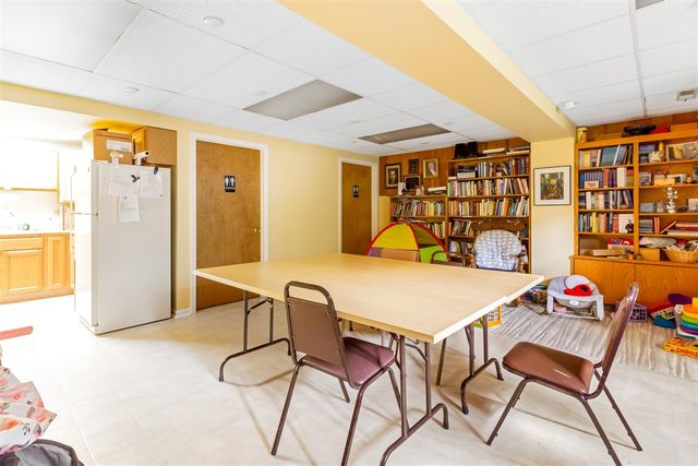 41 S Washington Street, Douglas, MI 49406