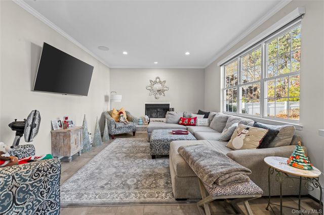 2 Mayflower Lane, Holtsville, NY 11742