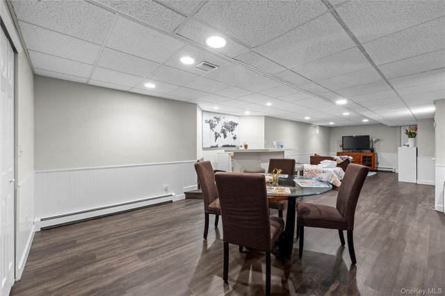 2 Mayflower Lane, Holtsville, NY 11742