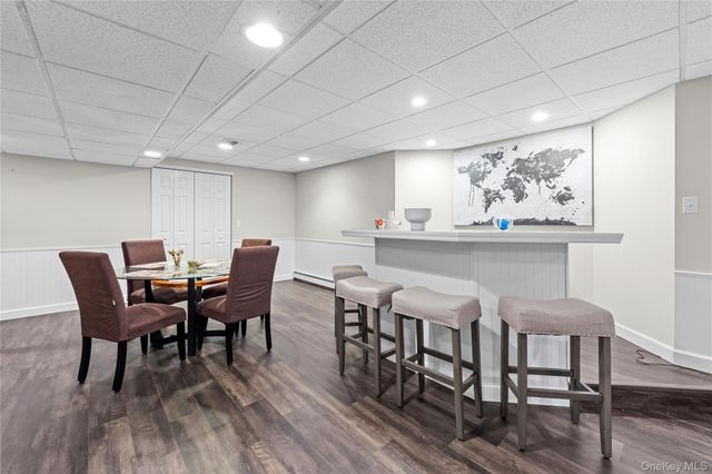 2 Mayflower Lane, Holtsville, NY 11742