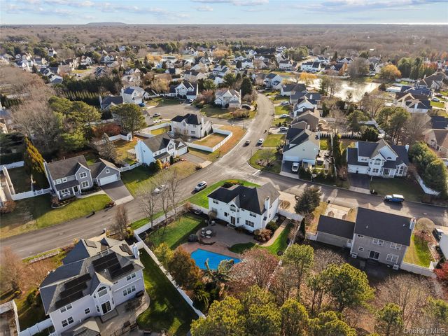 2 Mayflower Lane, Holtsville, NY 11742