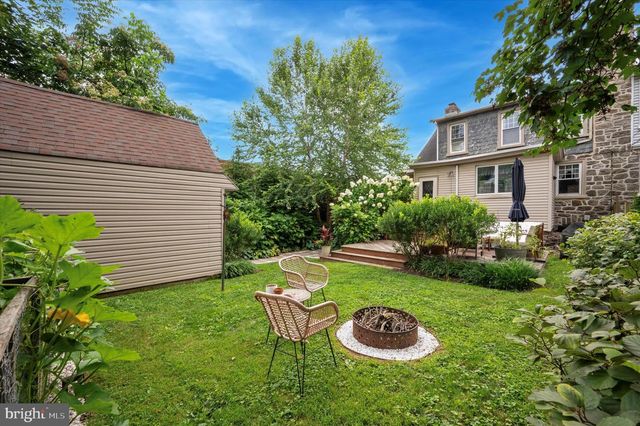 606 WALNUT LN, Philadelphia, PA 19128