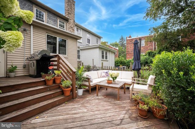 606 WALNUT LN, Philadelphia, PA 19128