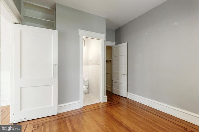 606 WALNUT LN, Philadelphia, PA 19128