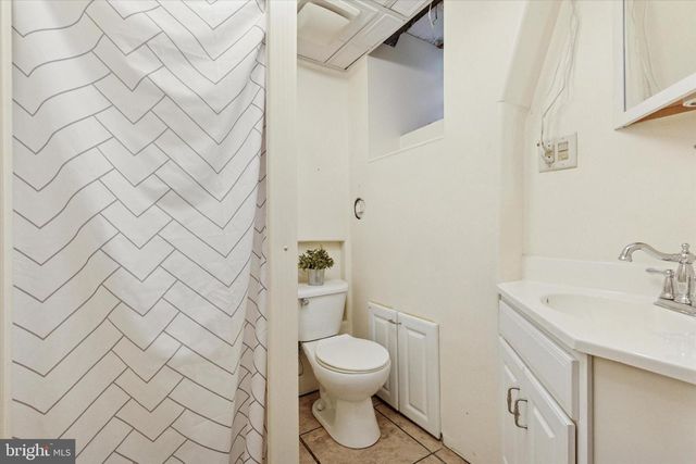 606 WALNUT LN, Philadelphia, PA 19128