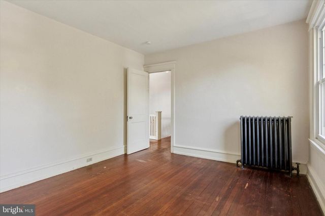 606 WALNUT LN, Philadelphia, PA 19128