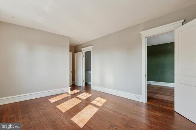 606 WALNUT LN, Philadelphia, PA 19128
