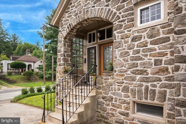 606 WALNUT LN, Philadelphia, PA 19128