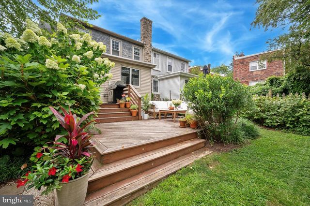 606 WALNUT LN, Philadelphia, PA 19128
