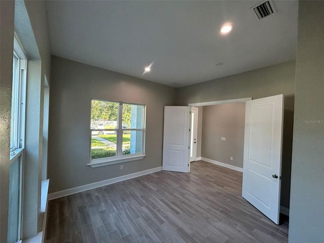 862 46TH AVENUE N, St Petersburg, FL 33703