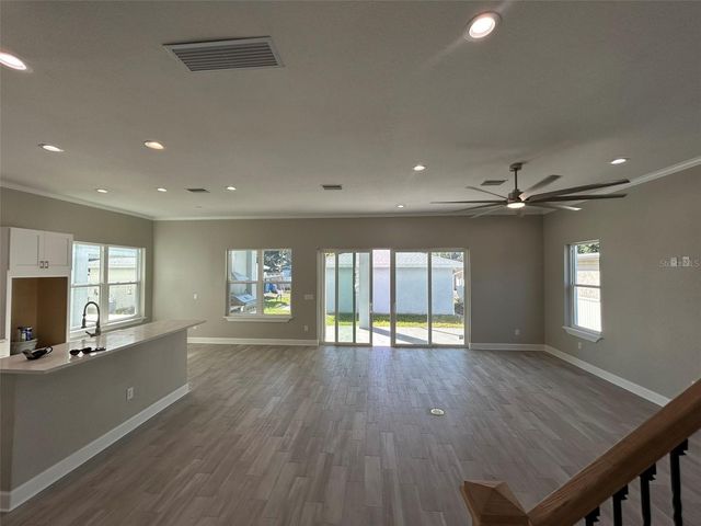 862 46TH AVENUE N, St Petersburg, FL 33703