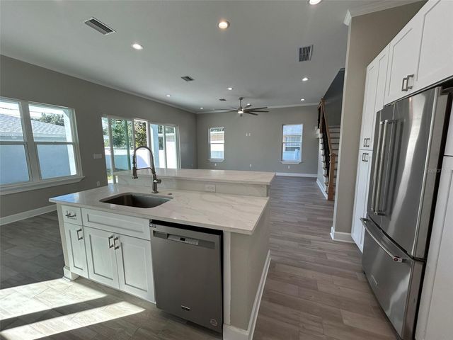 862 46TH AVENUE N, St Petersburg, FL 33703