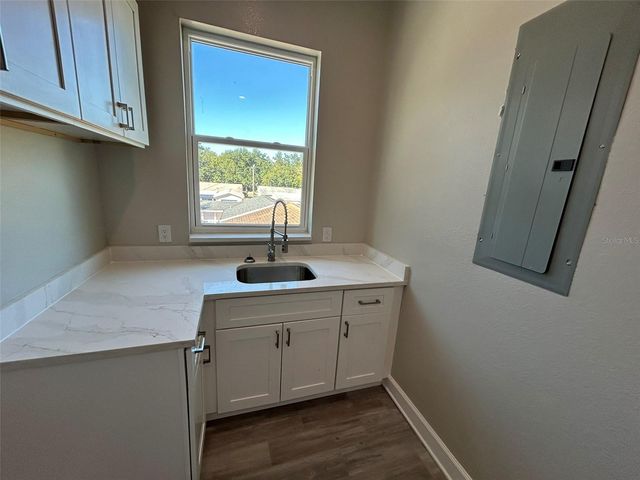 862 46TH AVENUE N, St Petersburg, FL 33703