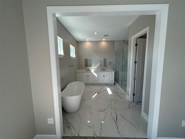 862 46TH AVENUE N, St Petersburg, FL 33703