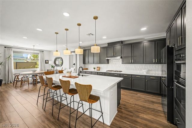 10267 Midnight Meteor Avenue, Las Vegas, NV 89166
