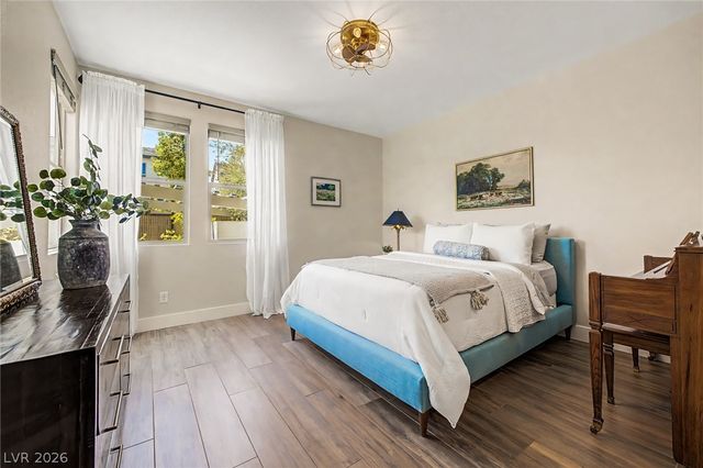 10267 Midnight Meteor Avenue, Las Vegas, NV 89166