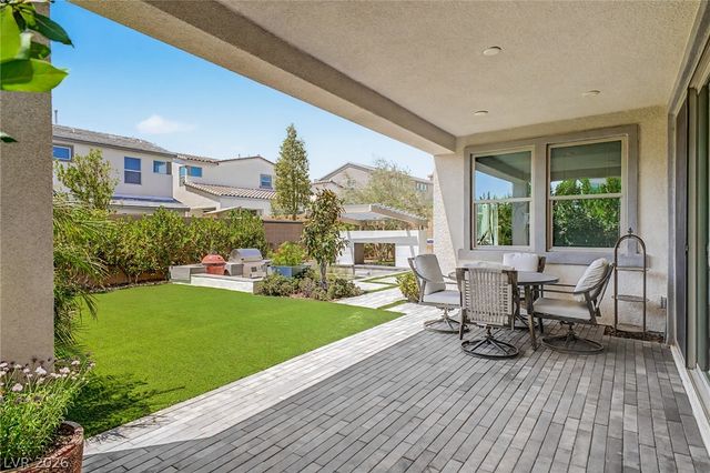 10267 Midnight Meteor Avenue, Las Vegas, NV 89166