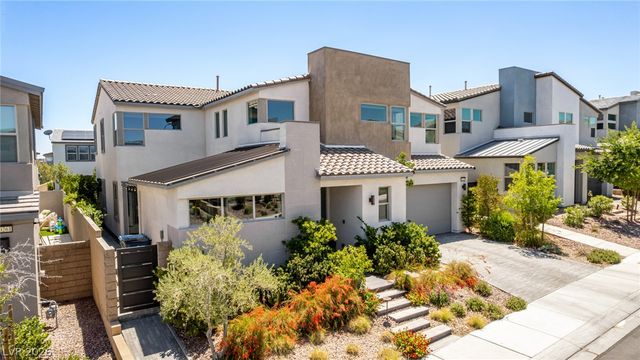 10267 Midnight Meteor Avenue, Las Vegas, NV 89166