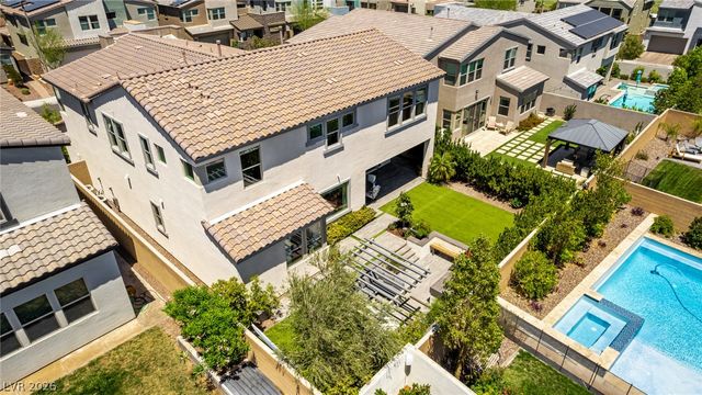 10267 Midnight Meteor Avenue, Las Vegas, NV 89166