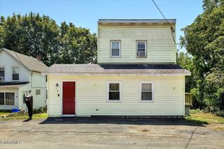 16 Billings Avenue, Troy, NY 12180