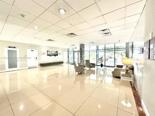 9500 W Bay Harbor Dr 2G, Bay Harbor Islands, FL 33154