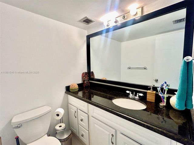 9500 W Bay Harbor Dr 2G, Bay Harbor Islands, FL 33154