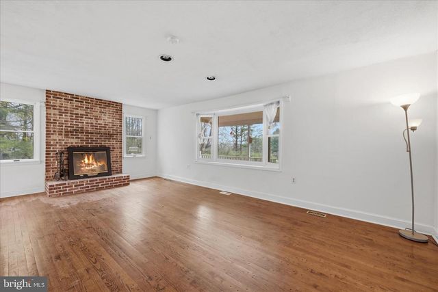 39516 COTTAGEGROVE, Lovettsville, VA 20180